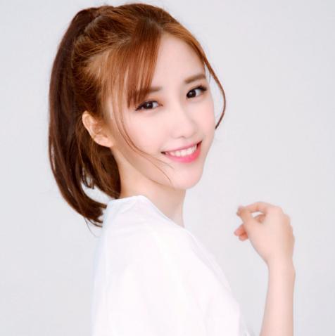 李心怡个人资料,才华横溢的年轻才女，多才多艺的人生探索者